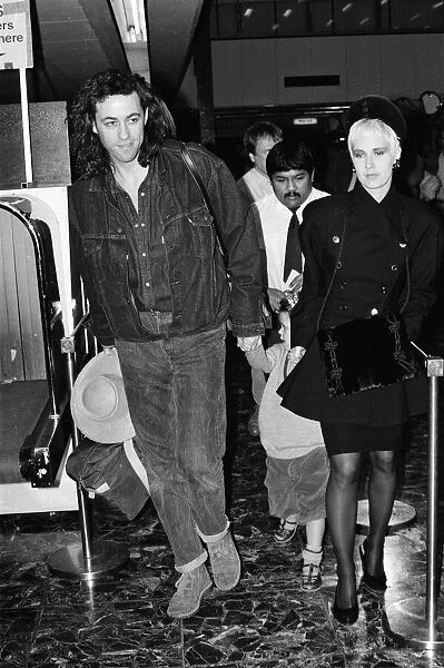 Bob Geldof and Paula Yates at LAP with their daughter Fifi Trixibelle. 30th November 1987