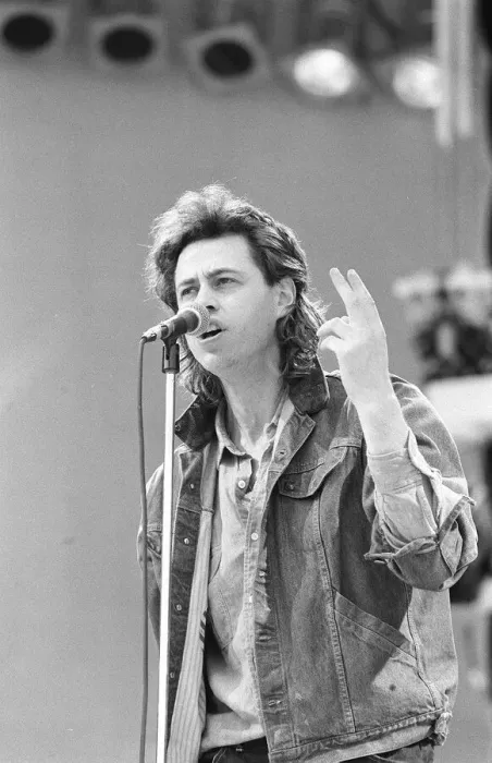 Framed Print : Bob Geldof performing at the Live Aid Concert July 1985 at Wembley Framed Print : Bob Geldof performing at the Live Aid Concert July 1985 at Wembley