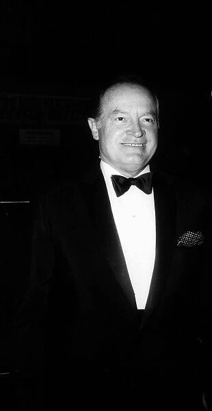 Bob Hope - May 1968 arriving for the premier of the film '