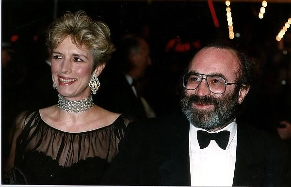 Bob Hoskins British Film Actor and his wife Linda attend a film premiere Dbase