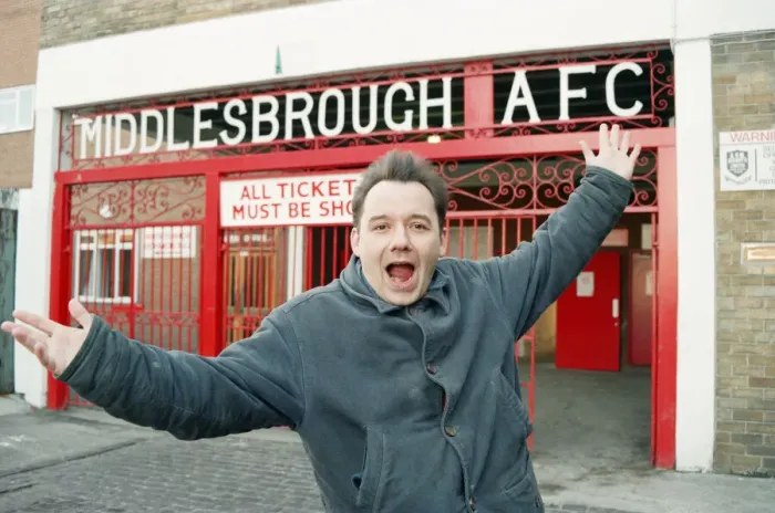 Framed Print : Bob Mortimer at Ayresome Park, Middlesbrough F. Cs football ground. Circa 1994 Framed Print : Bob Mortimer at Ayresome Park, Middlesbrough F. Cs football ground. Circa 1994