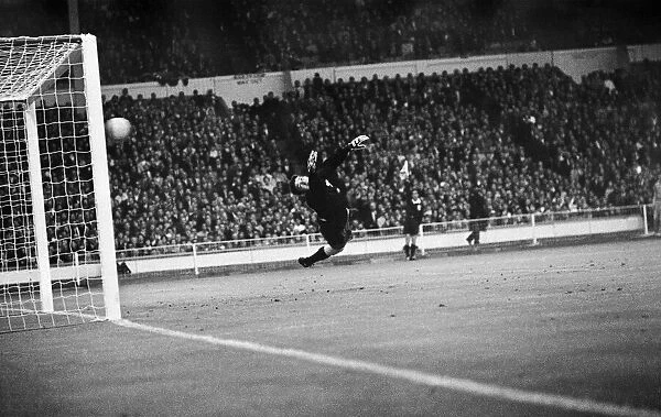 Bobby Charlton England football player 1966 Scores goal against goalkeeper Ignacio