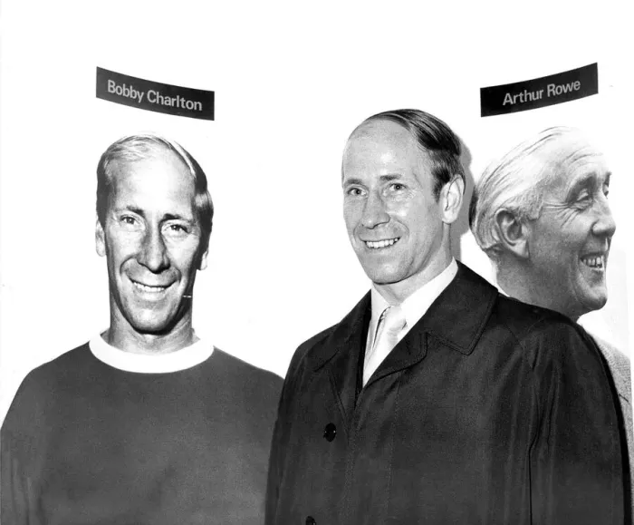 Framed Print : Bobby Charlton poses beside his portrait in the Football Hall Of Fame in March 1971 Framed Print : Bobby Charlton poses beside his portrait in the Football Hall Of Fame in March 1971