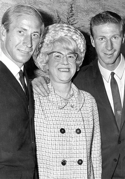 Bobby and Jack Charlton with their proud mother Cissie Charlton at a civic reception in