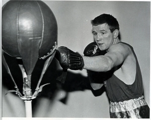 Bobby Mallon boxer Sport training 1968