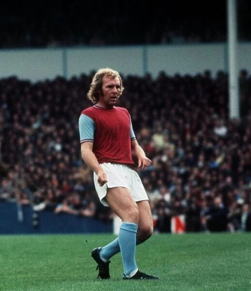 Bobby Moore West Ham 1972 Tottenham V West Ham football