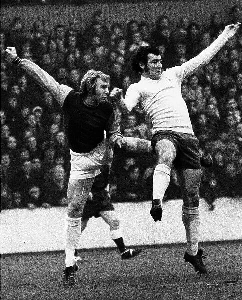Bobby Moore West Ham Arsenal football 1971