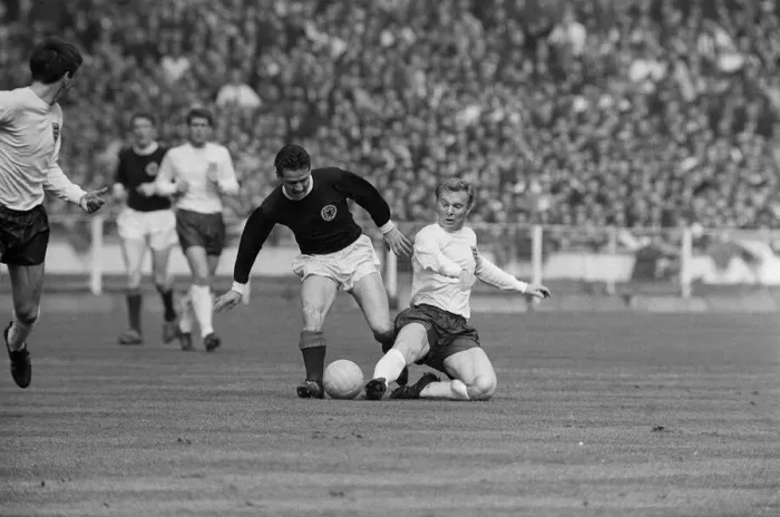 Framed Print : Bobby Moore and Willie Wallace in England v Scotland 1967 freindly game at Wembley Framed Print : Bobby Moore and Willie Wallace in England v Scotland 1967 freindly game at Wembley