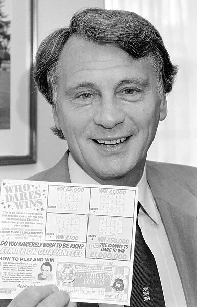 Bobby Robson England Manager with Daily Mirror Who Dares Wins competition promotion cards