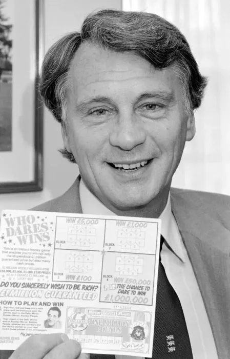 Framed Print : Bobby Robson England Manager with Daily Mirror Who Dares Wins competition promotion cards Framed Print : Bobby Robson England Manager with Daily Mirror Who Dares Wins competition promotion cards