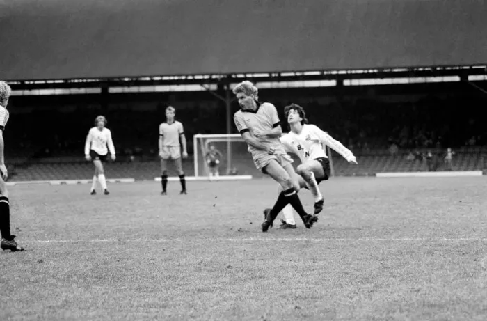 Framed Print : Bolton Wanderers 3 v. Cambridge United 4. Division 2 Football. October 1981 MF04-05-016 Framed Print : Bolton Wanderers 3 v. Cambridge United 4. Division 2 Football. October 1981 MF04-05-016
