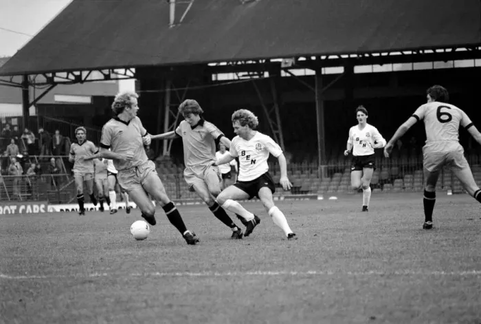 Framed Print : Bolton Wanderers 3 v. Cambridge United 4. Division 2 Football. October 1981 MF04-05-057 Framed Print : Bolton Wanderers 3 v. Cambridge United 4. Division 2 Football. October 1981 MF04-05-057