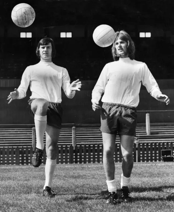 Framed Print : Bolton Wanderers team training session at Burnden Park. Paul Jones (left Framed Print : Bolton Wanderers team training session at Burnden Park. Paul Jones (left