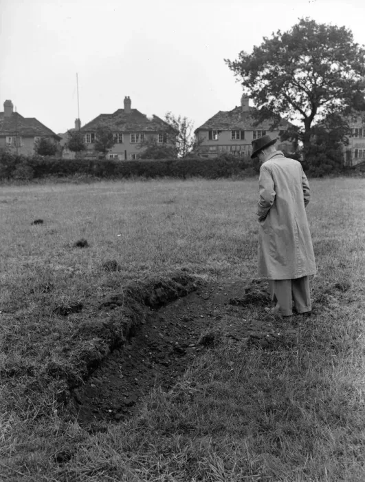 Framed Print : Bomb damage after Air Raid, Solihull, Birmingham, 27th July 1942 Framed Print : Bomb damage after Air Raid, Solihull, Birmingham, 27th July 1942