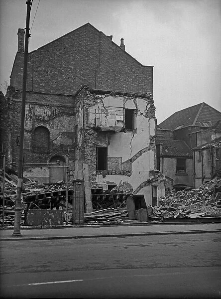 Bomb damage to the Seamens Institute, Prince Street