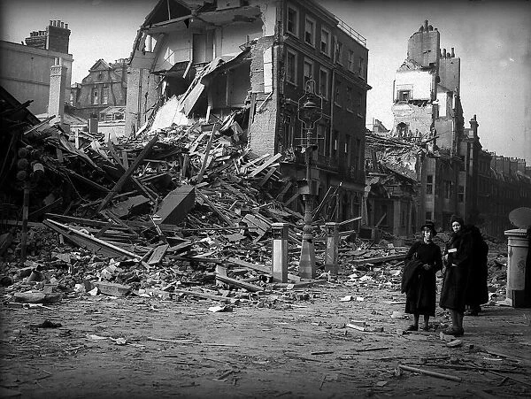 Bomb damaged London during WW2