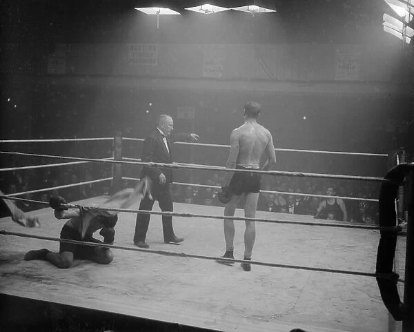 Bombadier Billy Wells vs Arthur Townley at the Holborn Stadium, Holborn, London