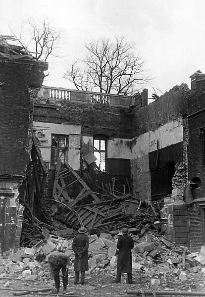 Bombs at Eton College. The ruins of the headmasters House in the college. December 1940