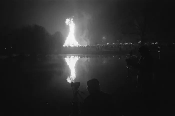 Framed Print : Bonfire at Pype Hayes park in Birmingham. 5th November 1981