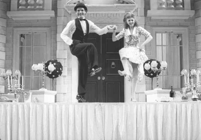Framed Print : BONNIE LANGFORD AND DAVID SCHOFIELD IN ME & MY GIRL at the Adelphi Theatre Framed Print : BONNIE LANGFORD AND DAVID SCHOFIELD IN ME & MY GIRL at the Adelphi Theatre