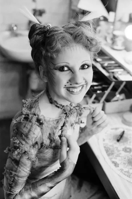 Framed Print : Bonnie Langford, star of hit musical Cats, she plays the character Rumpleteazer in Framed Print : Bonnie Langford, star of hit musical Cats, she plays the character Rumpleteazer in