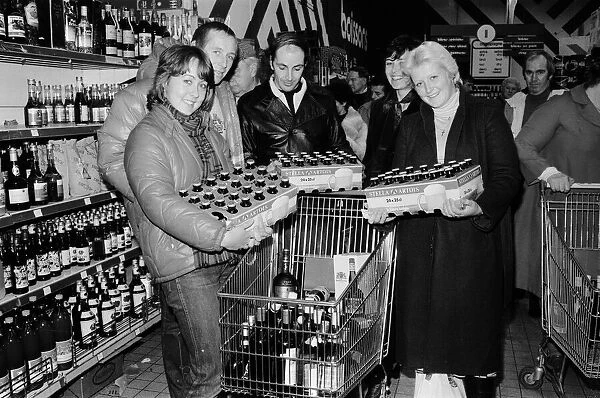 Booze shopping in Boulogne. 6th December 1981