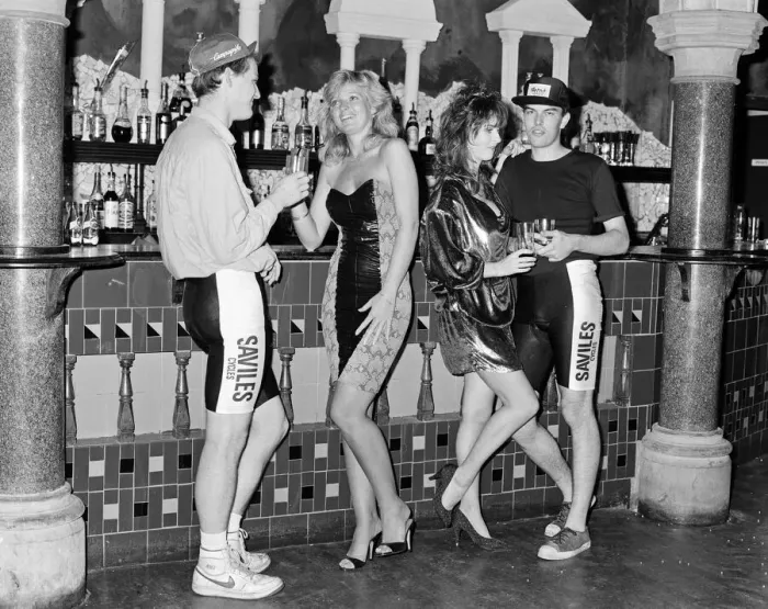 Framed Print : Boppin cycling shorts fashion. 3rd September 1986 Framed Print : Boppin cycling shorts fashion. 3rd September 1986