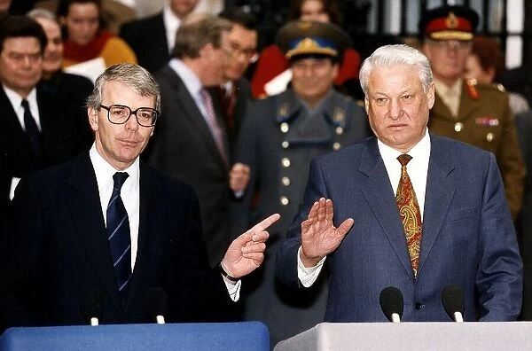 Boris Yeltsin Russian President with John Major British Prime Minister outside No 10