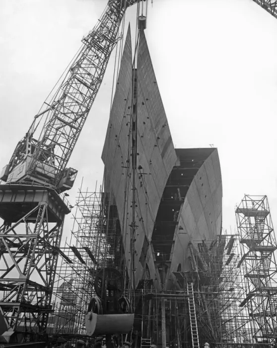 Framed Print : The bows of the the luxury liner Vistafjord are eased into place at the Neptune Yard of Framed Print : The bows of the the luxury liner Vistafjord are eased into place at the Neptune Yard of