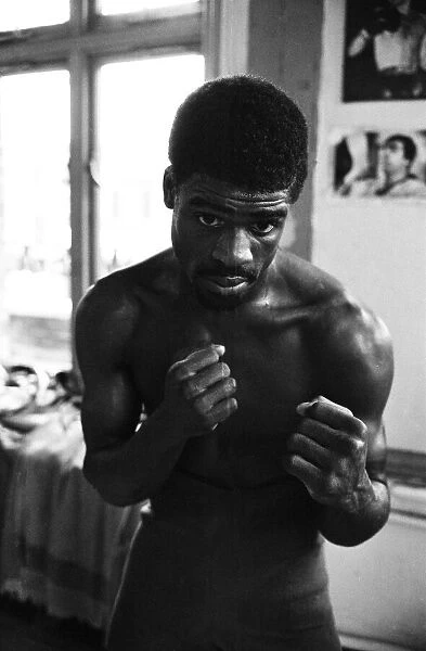Boxer Errol Christie training for his fight against Mark Kaylor in the Thomas O