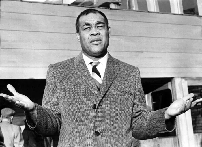 Framed Print : Boxer Joe Louis 1966 Former heavyweight champion of the world held up his hands Framed Print : Boxer Joe Louis 1966 Former heavyweight champion of the world held up his hands
