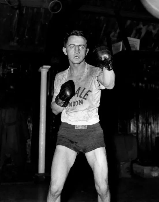 Framed Print : Boxer Johnny Caldwell, training for a fight Circa 1960 P011985