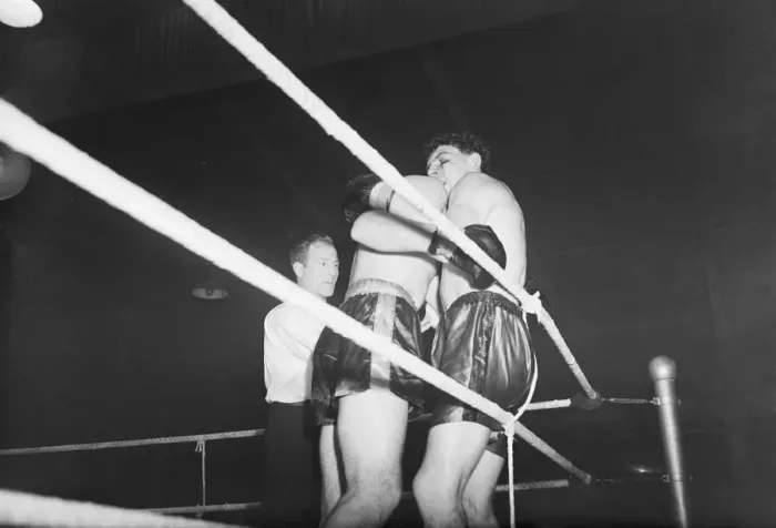 Framed Print : Boxing 1950 Jack Gardner beats Johnny Williams in eliminator for British