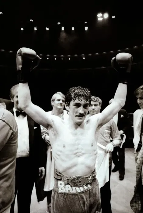 Framed Print : Boxing - Barry McGuigan v Esteban Eguia at the Royal Albert Hall