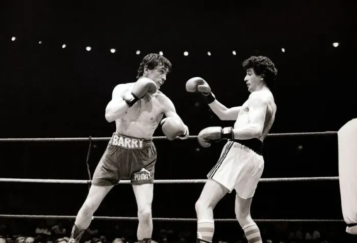 Framed Print : Boxing - Barry McGuigan v Esteban Eguia at the Royal Albert Hall Framed Print : Boxing - Barry McGuigan v Esteban Eguia at the Royal Albert Hall