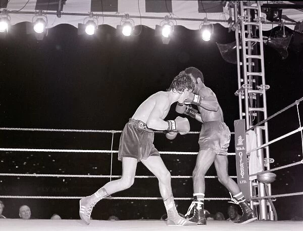 Boxing-Boxing Featherweight champion of the world. Barry McGuigan v Eusebio Pedroza