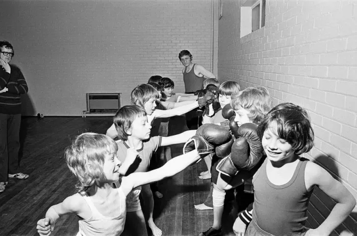 Framed Print : Boxing Club, Teesside, North East England, 1975 Framed Print : Boxing Club, Teesside, North East England, 1975