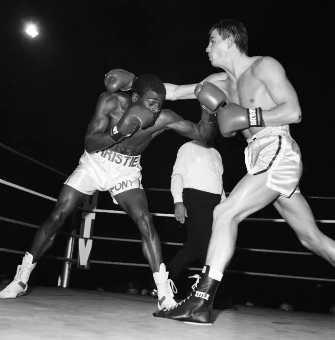 Framed Print : Boxing Errol Christie against Mark Kaylor 5th November 1985 Framed Print : Boxing Errol Christie against Mark Kaylor 5th November 1985