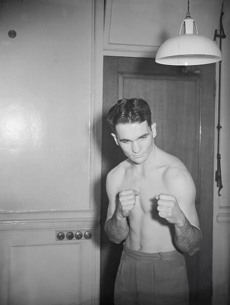 Boxing Peter Gallymore 21  /  2  /  1952 C900  /  1