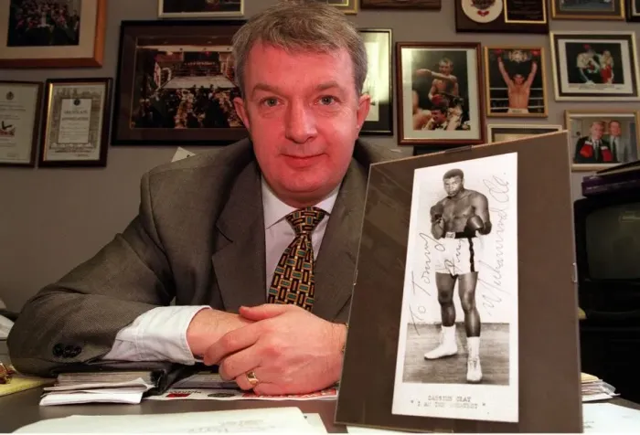 Framed Print : Boxing Promoter Tommy Gilmour December 1999 with a signed print of Mohammed Ali Framed Print : Boxing Promoter Tommy Gilmour December 1999 with a signed print of Mohammed Ali