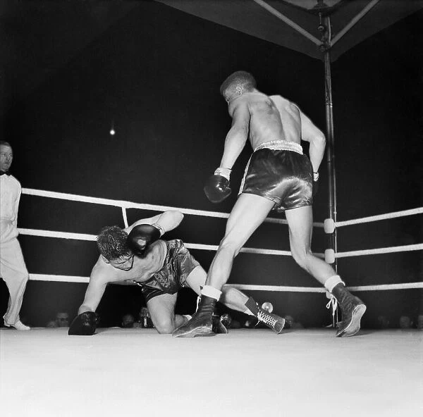 Boxing. Ray Wilding v. Aaron Wilson. June 1952 C2915B