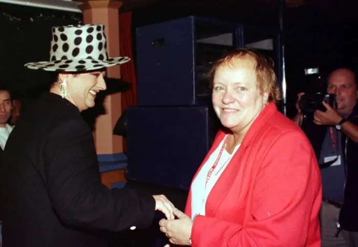 Framed Print : Boy George from Culture Club with Mo Mowlam at a Mirror party at the Labour Conference Framed Print : Boy George from Culture Club with Mo Mowlam at a Mirror party at the Labour Conference