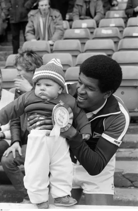 Framed Print : BPM MEDIA FILER Howard Gayle, Birmingham City football player with mascot Framed Print : BPM MEDIA FILER Howard Gayle, Birmingham City football player with mascot
