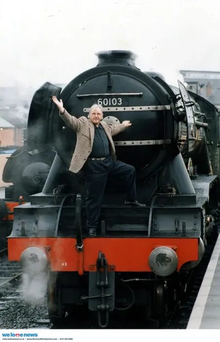 Framed Print : BPM MEDIA FILER Pete Waterman, pictured with the Flying Scotsman Framed Print : BPM MEDIA FILER Pete Waterman, pictured with the Flying Scotsman