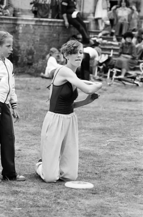 Framed Print : Bracknell Frisbee Festival, Berkshire, June 1980