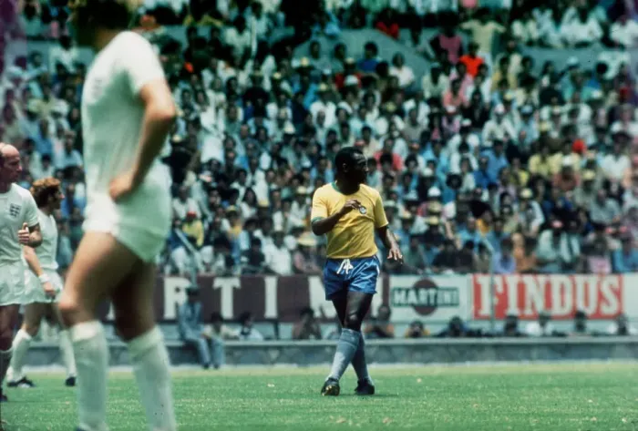 Framed Print : Brazilian footballer Pele in match against England 1970 World Cup Framed Print : Brazilian footballer Pele in match against England 1970 World Cup