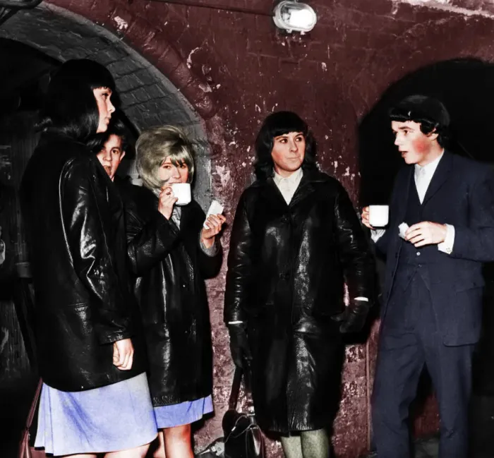 Framed Print : A break for refreshments by members of the Cavern club in Liverpool. Circa 1963