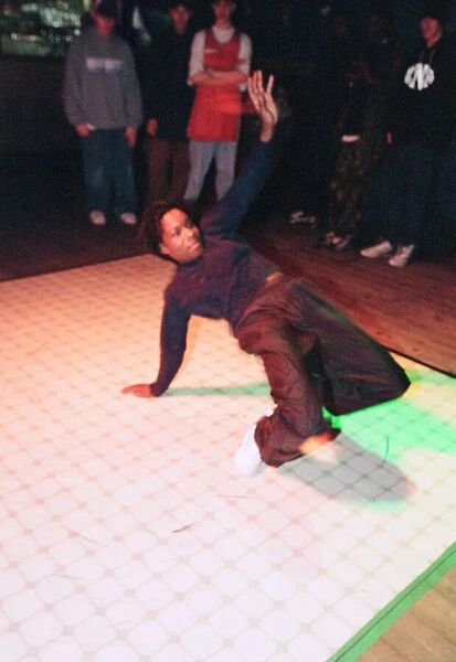 Breakdancing at the After Dark Club, Reading, 8th April 1998