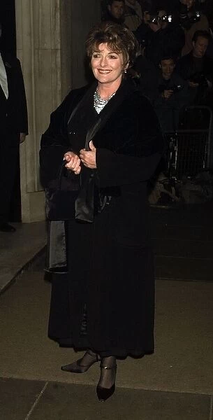 Brenda Blethyn arriving at the Savoy Hotel February 1999 for the Evening Standard
