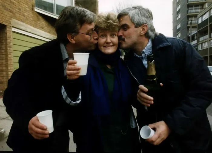 Framed Print : Brenda Fricker actress Oscar Winner celebrates with her boyfriend Eamon Boland left